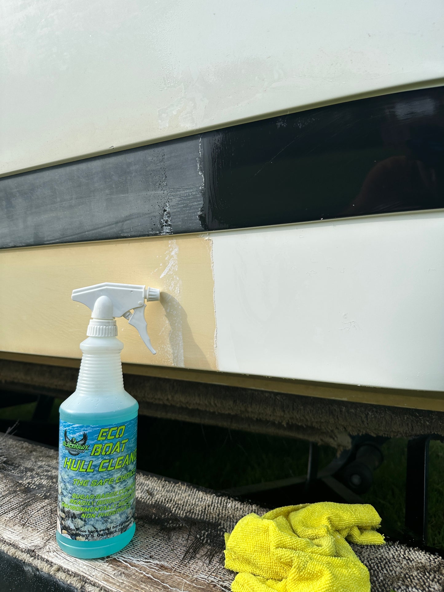 BLACKHAWK PERFORMANCE Eco Boat Hull Cleaner - Effortlessly Removes Water Stains, Deposits, Scale, & Scum - Safe for All Fiberglass & Aluminum Boats - Made in USA (1 Gal)